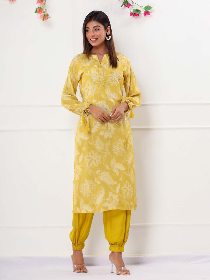 Floral Printed Muslin Kurta With Pants