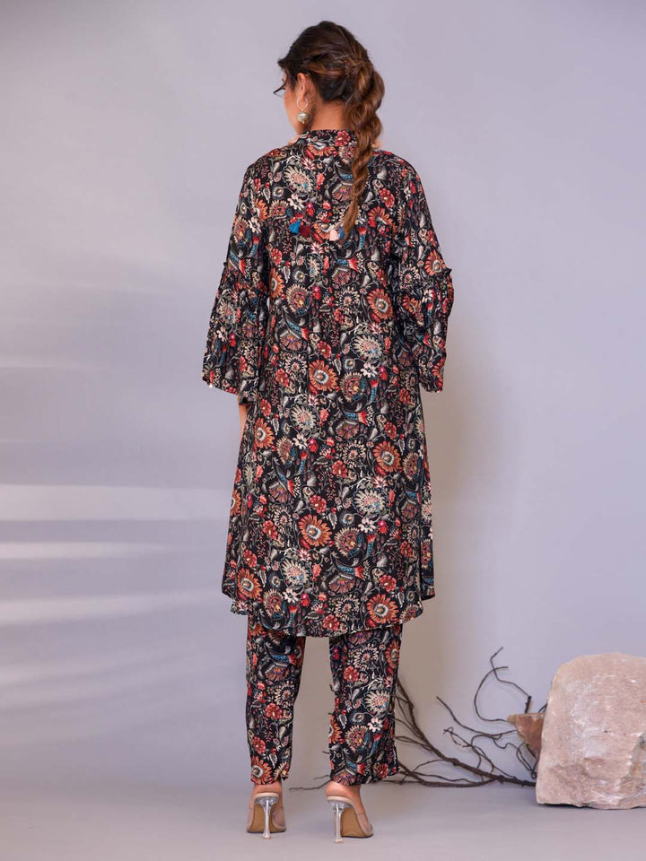 Floral Printed Muslin Kurta With Pants