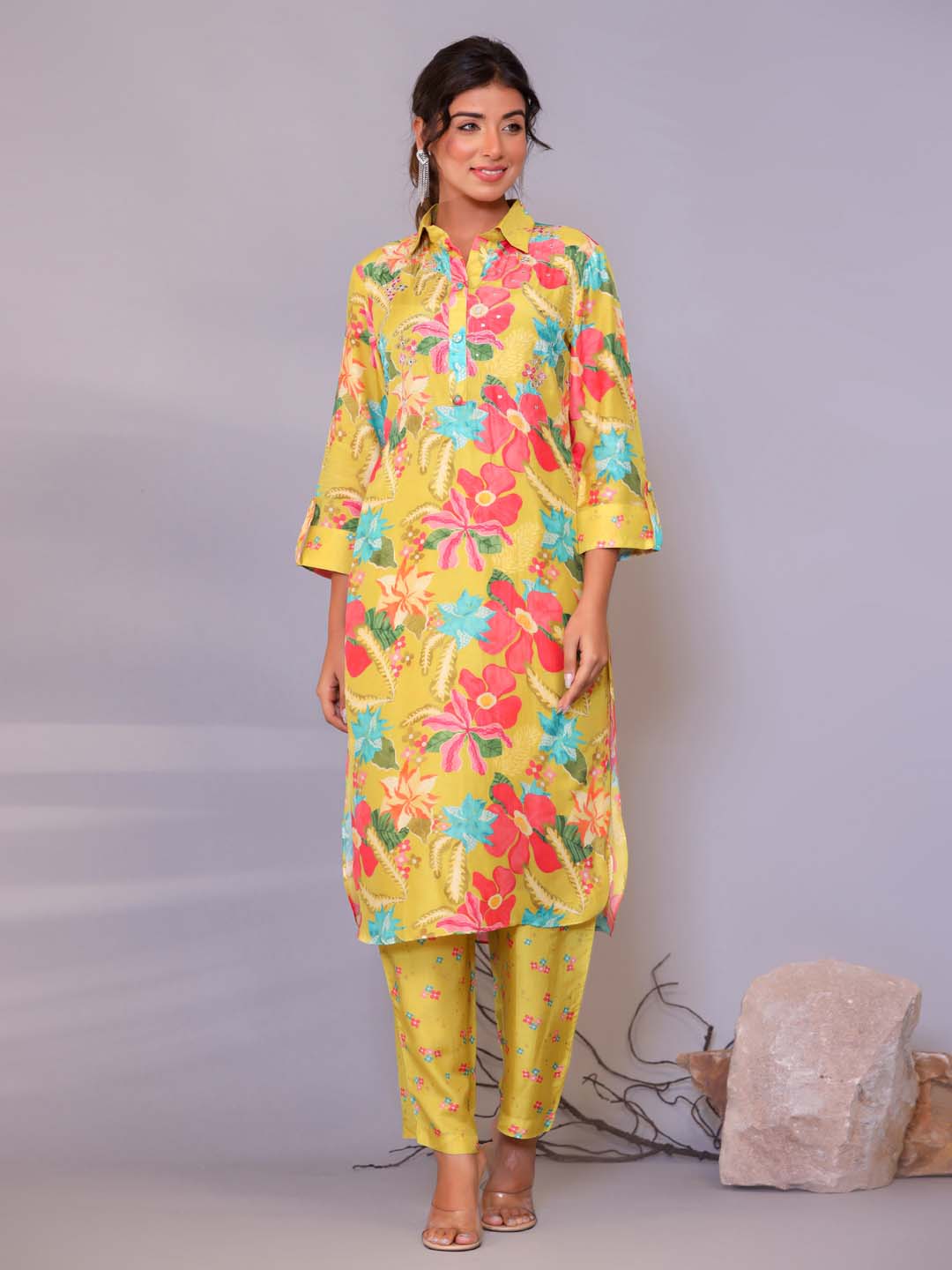 Floral Printed Muslin Kurta With Pants