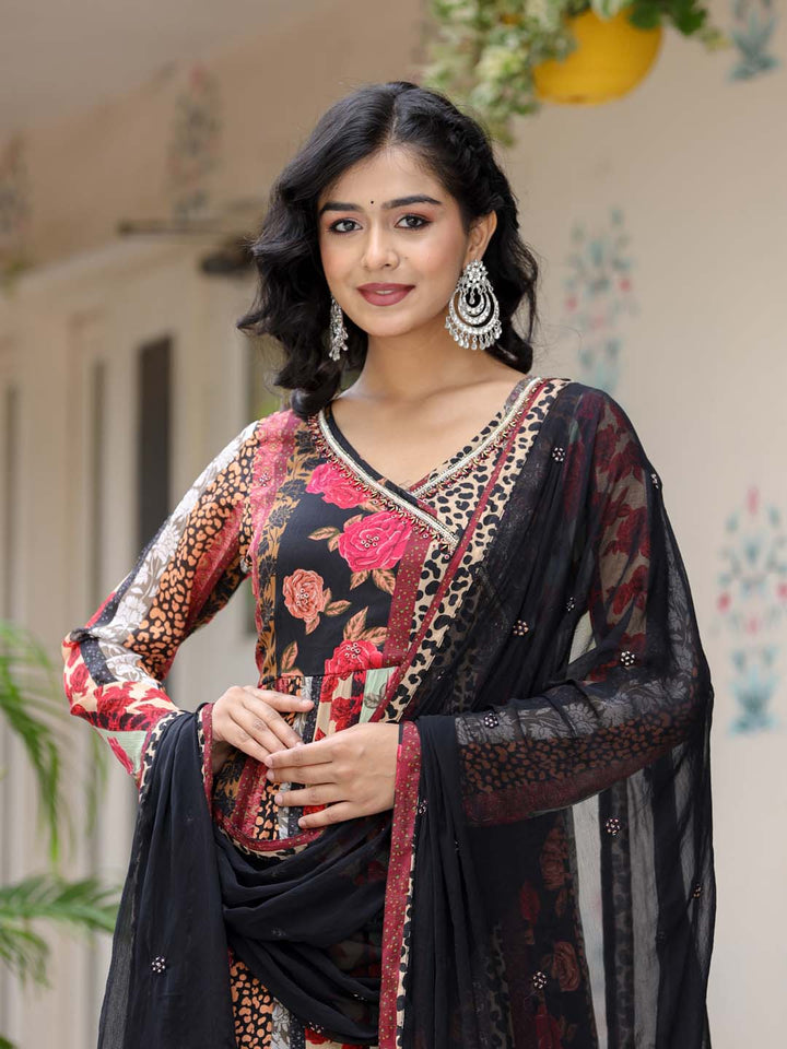 Floral Printed Crepe Kurta With Pants &amp; Dupatta