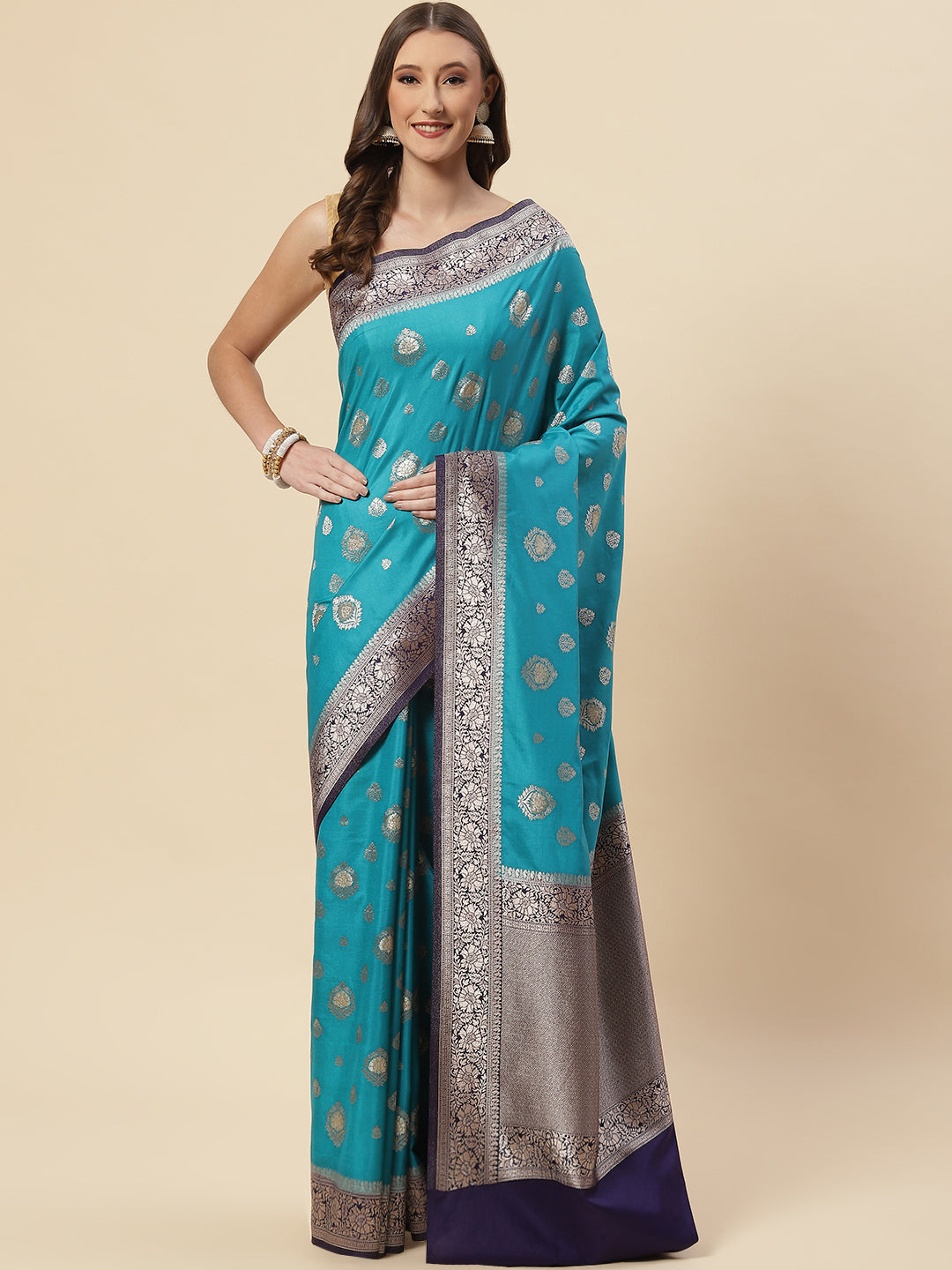 Zari Border Booti Handloom Woven Saree