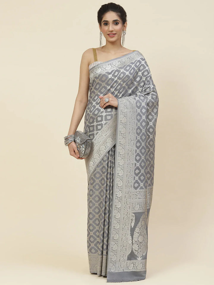 Zari Jaal Crepe Plain Saree