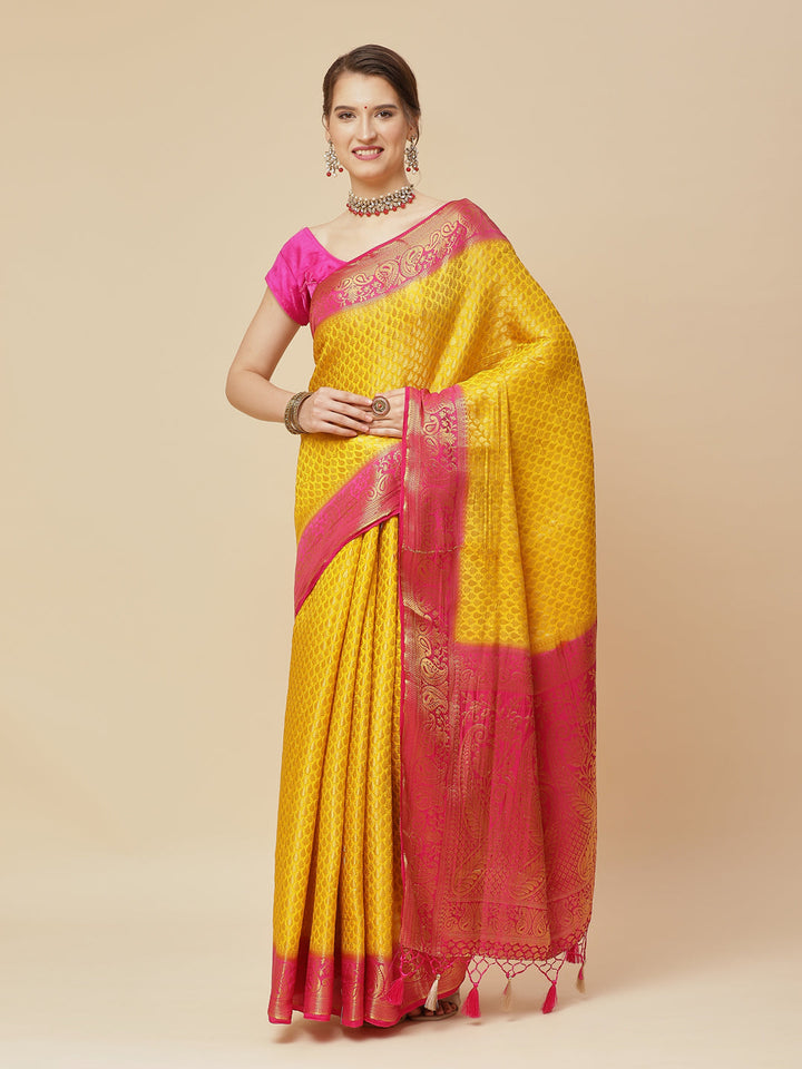 Zari Border Booti Art Handloom Woven Saree