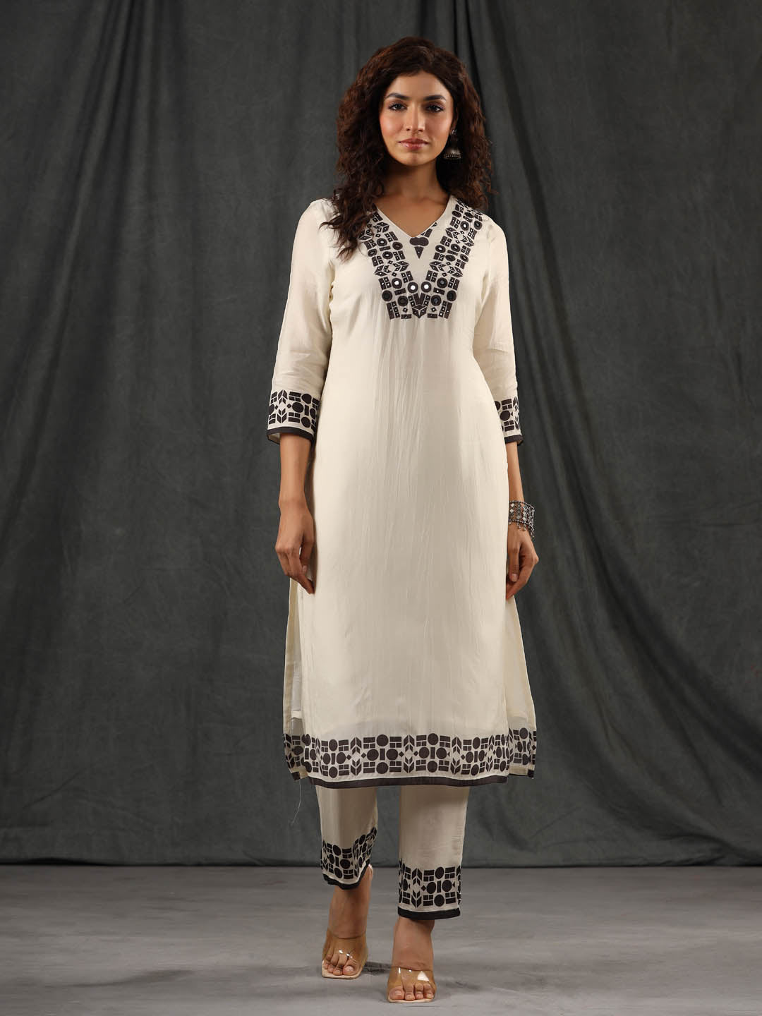 Neck Embroidered Muslin Kurta With Pants