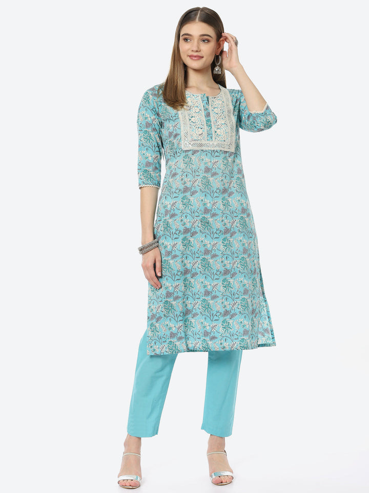 Resham Neck Embroidered Printed Chanderi Kurta With Pant