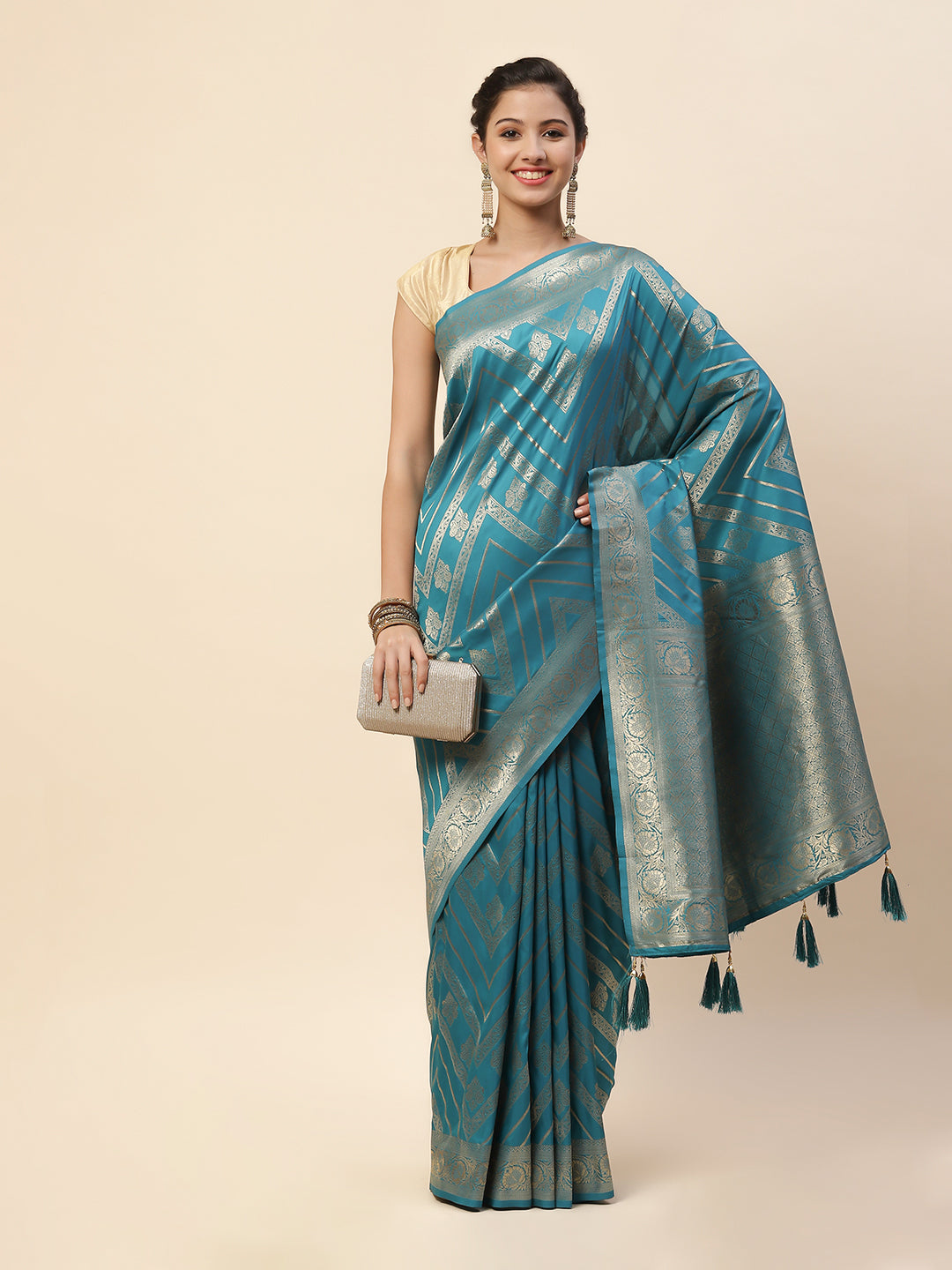Zari Zaal Art Handloom Woven Saree