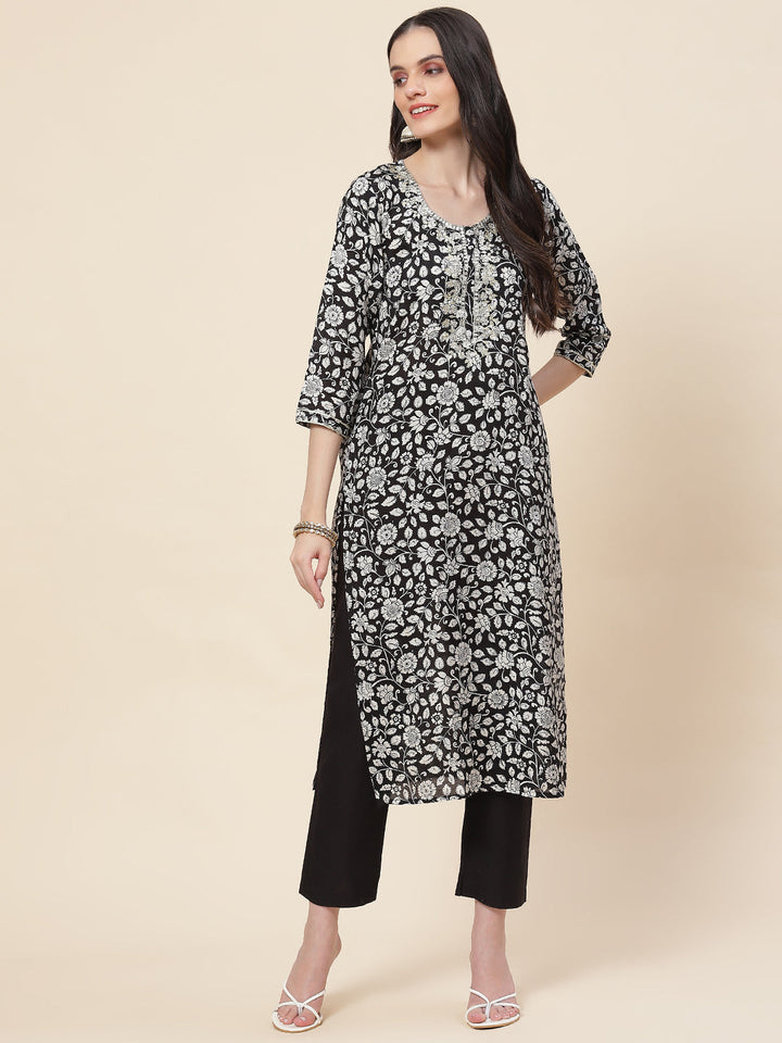 Printed &amp; Neck Embroidered Muslin Kurta With Pants