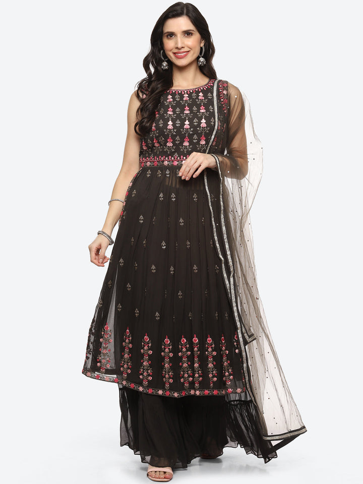 Resham Mirror Booti Georgette Kurta With Churidar &amp; Net Dupatta