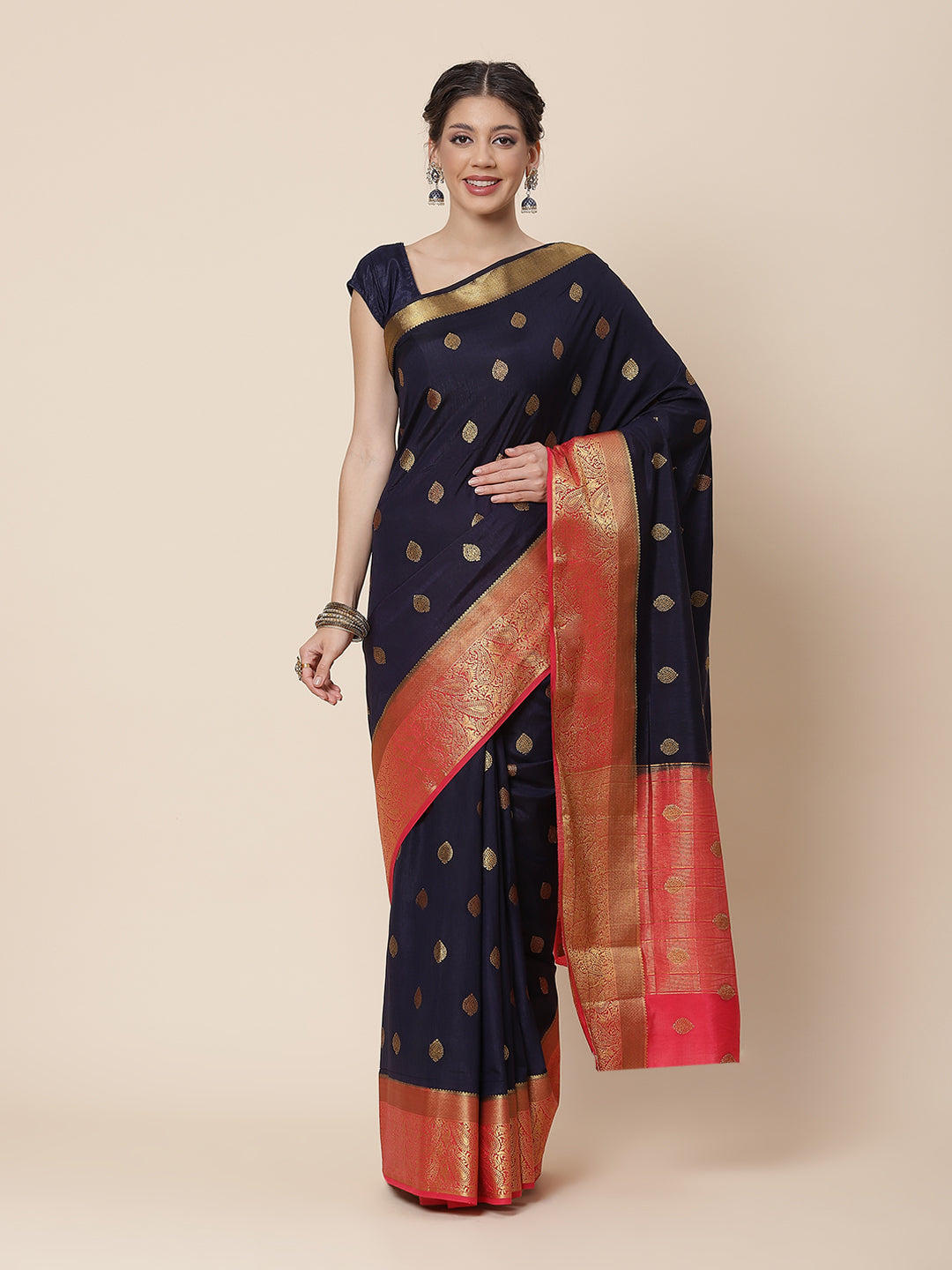 Zari Border Booti Art Handloom Woven Saree