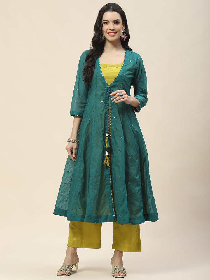 Embroidered Chanderi Kurta With Cape &amp; Pants