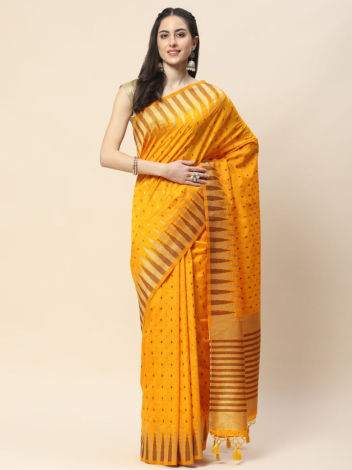 Zari Border Booti Woven Handloom Saree