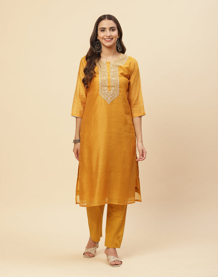 Neck Embroidered Chanderi Kurti With Pant