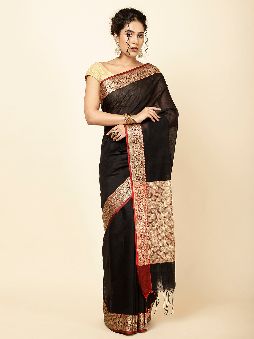 Plain Zari Border Woven Cotton Saree