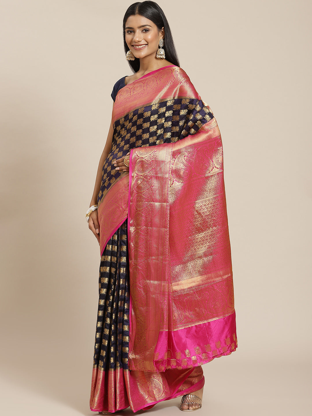 Zari Border Booti Art Handloom Woven Saree