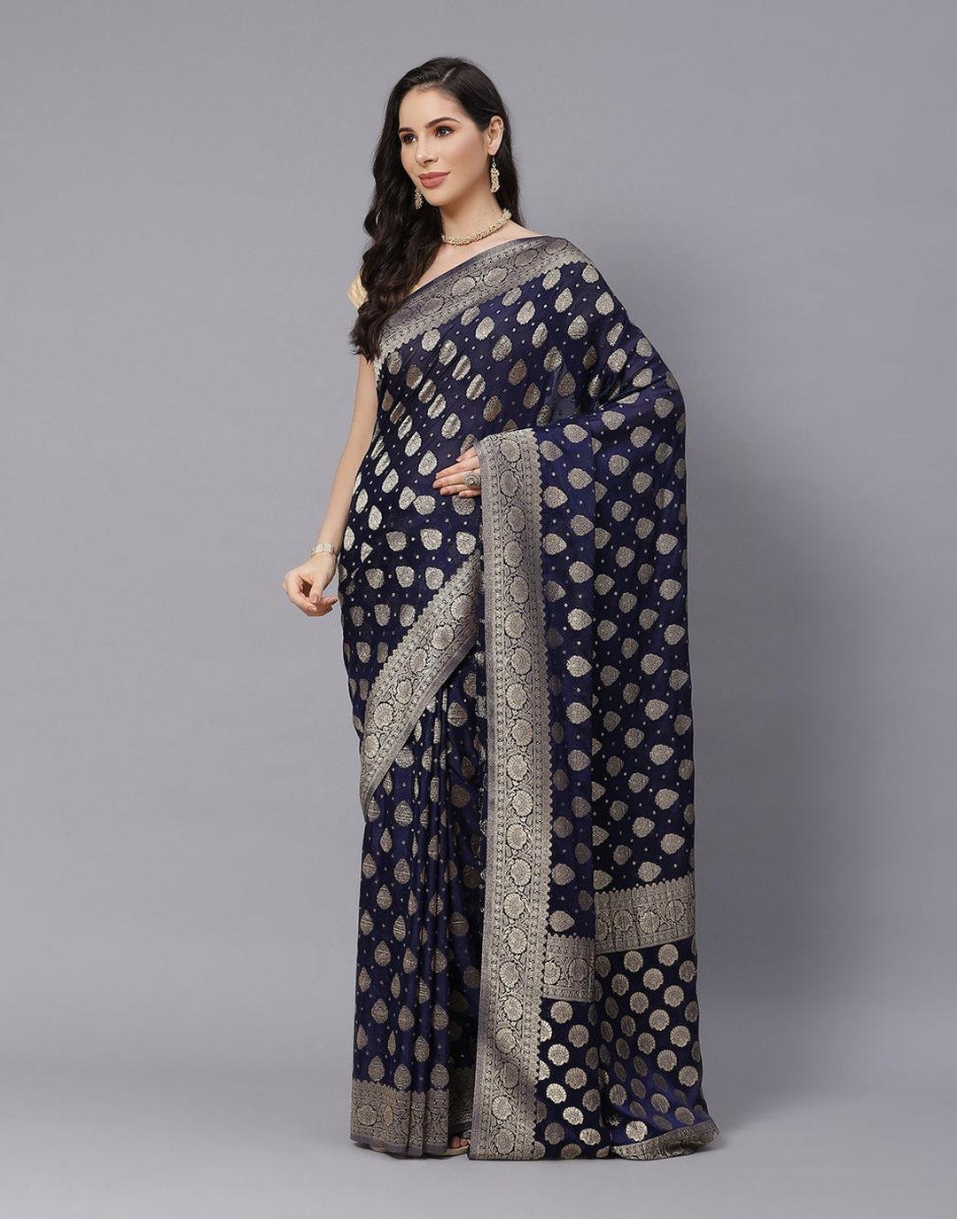 Semi Crepe Saree With Zari Border Booti