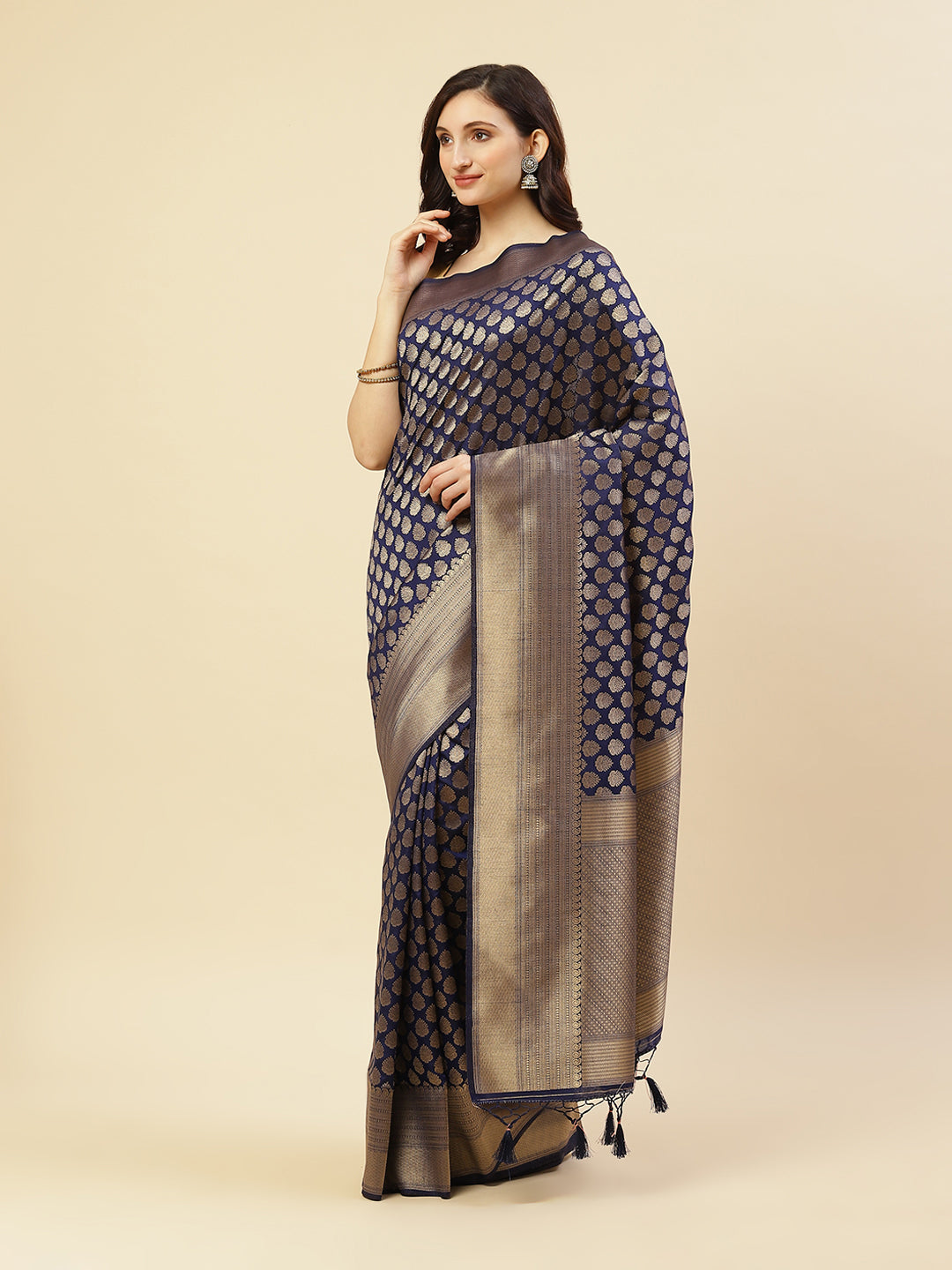 Zari Booti Border Woven Art Handloom Saree
