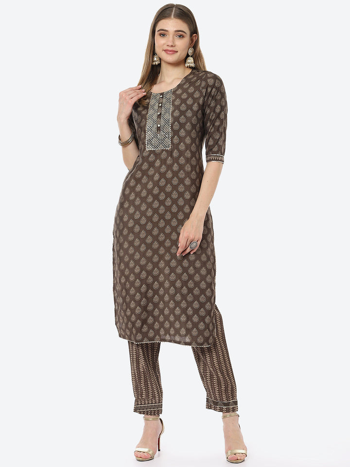Zari Neck Embroidered Printed Cotton Kurta With Pant