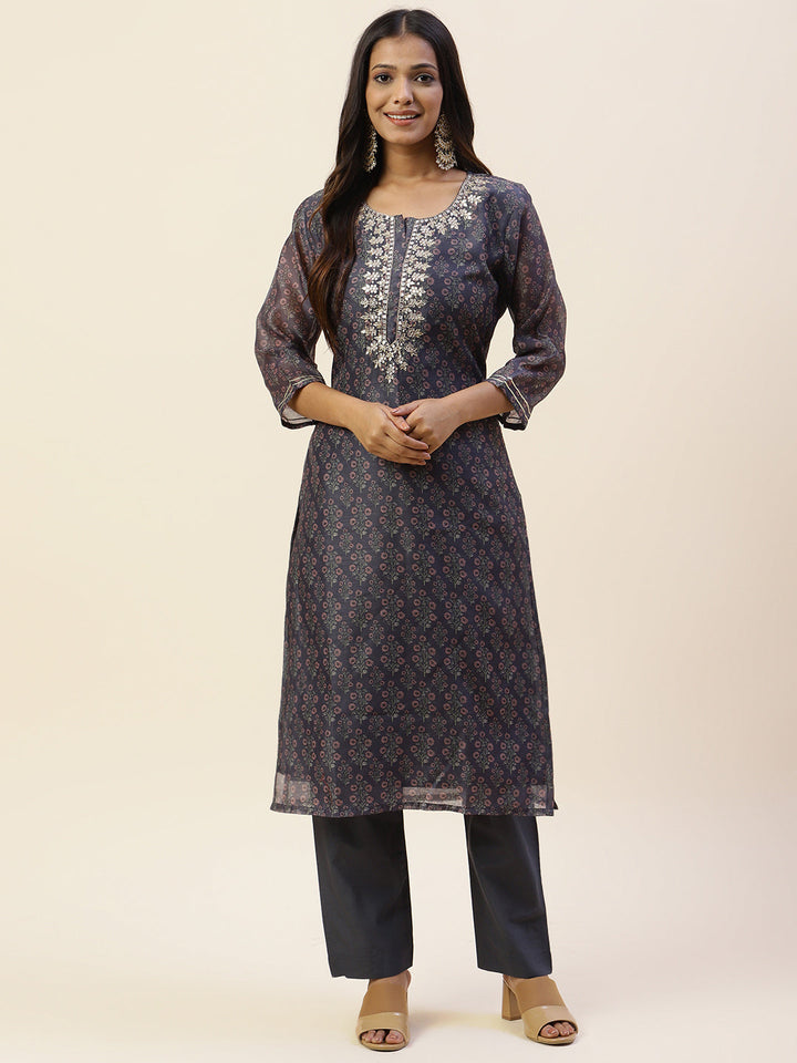 Printed &amp; Yoke Embroidered Chanderi Kurta With Pants