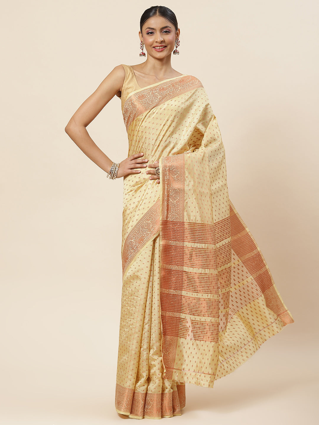 Zari Booti Woven Handloom Saree