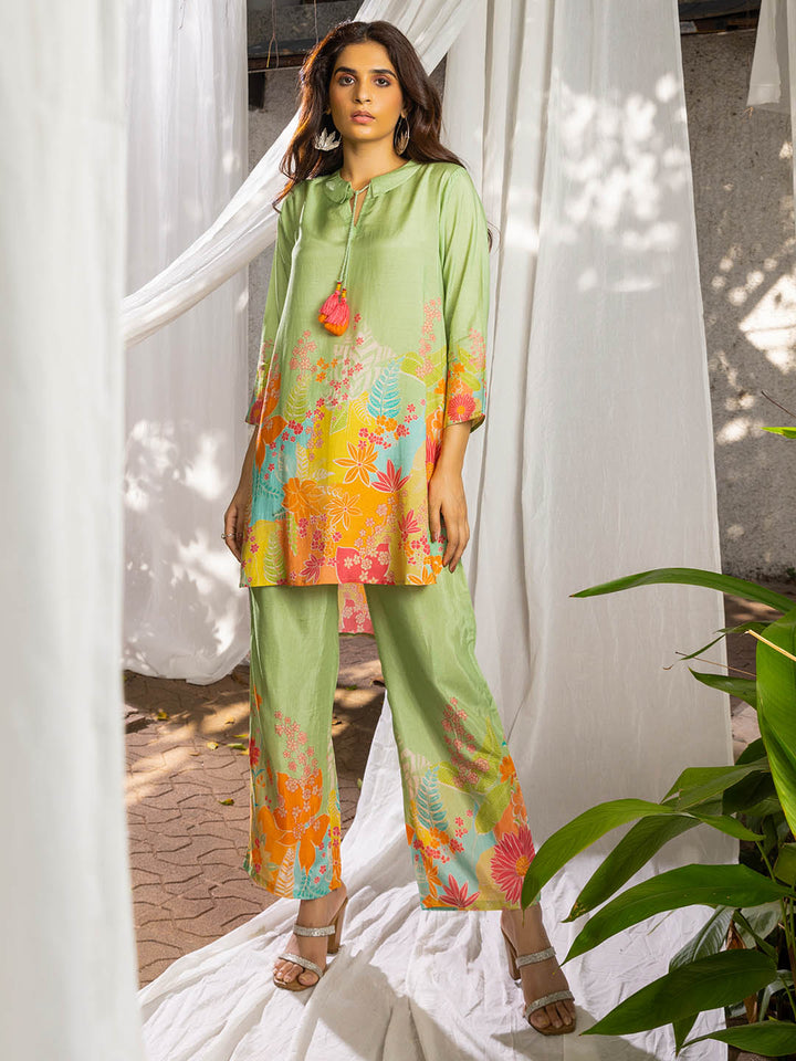 Floral Printed Muslin Kurta With Pants