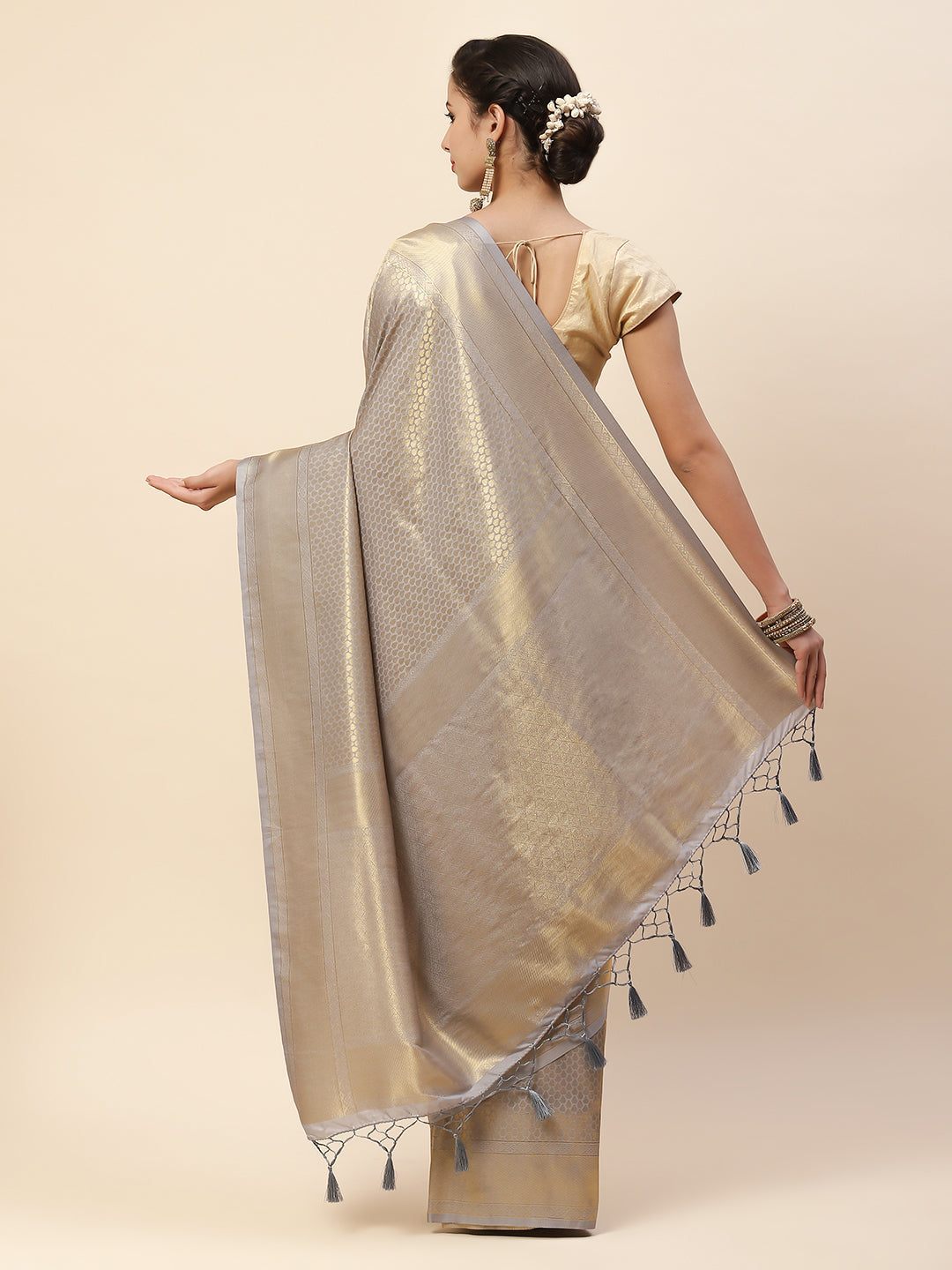 Plain Zari Border Art Handloom Woven Saree