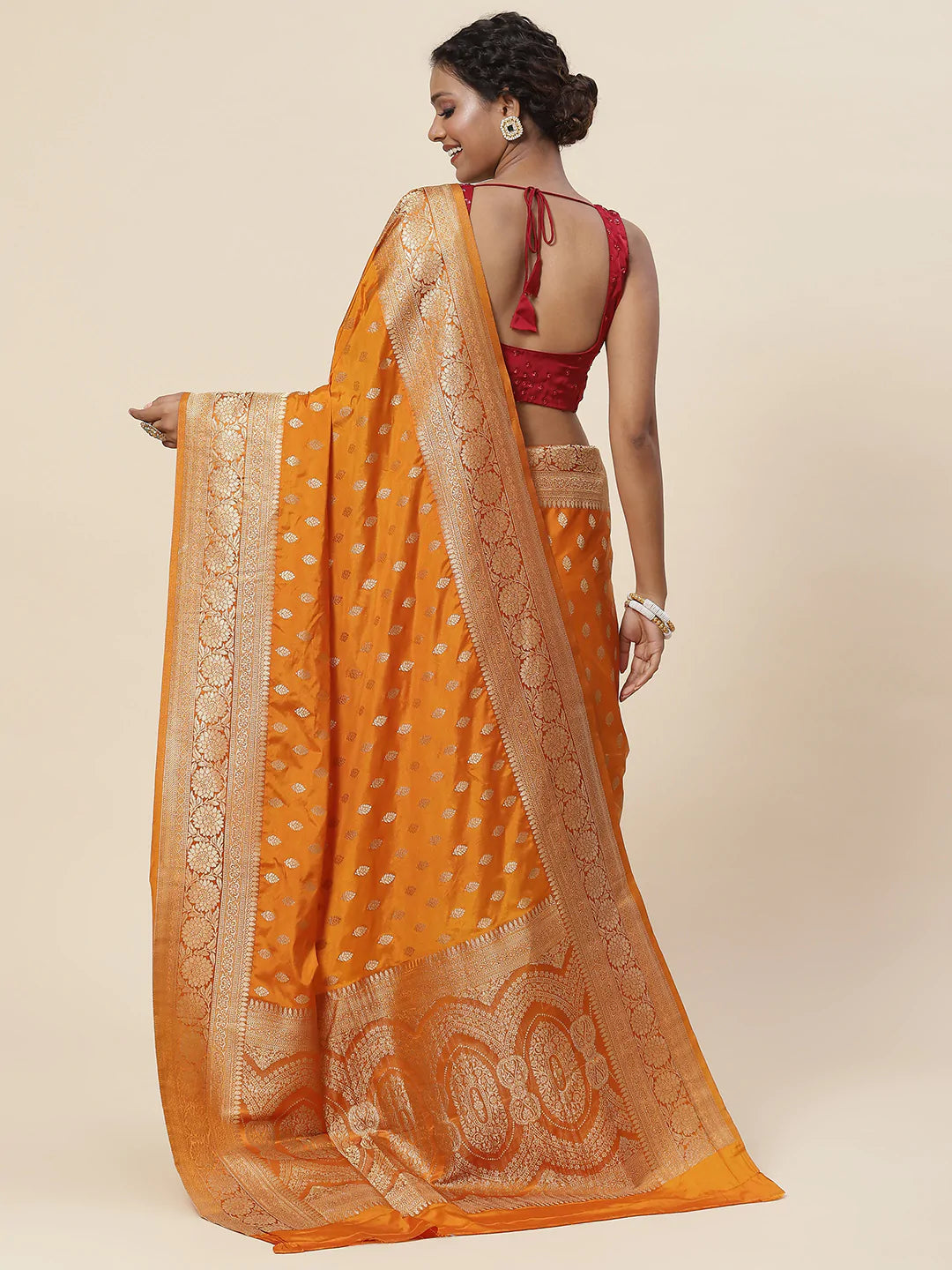 Zari Booti Handloom Woven Saree