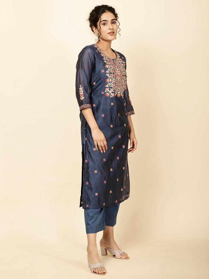 Neck Embroidered Chanderi Kurta With Pants &amp; Dupatta
