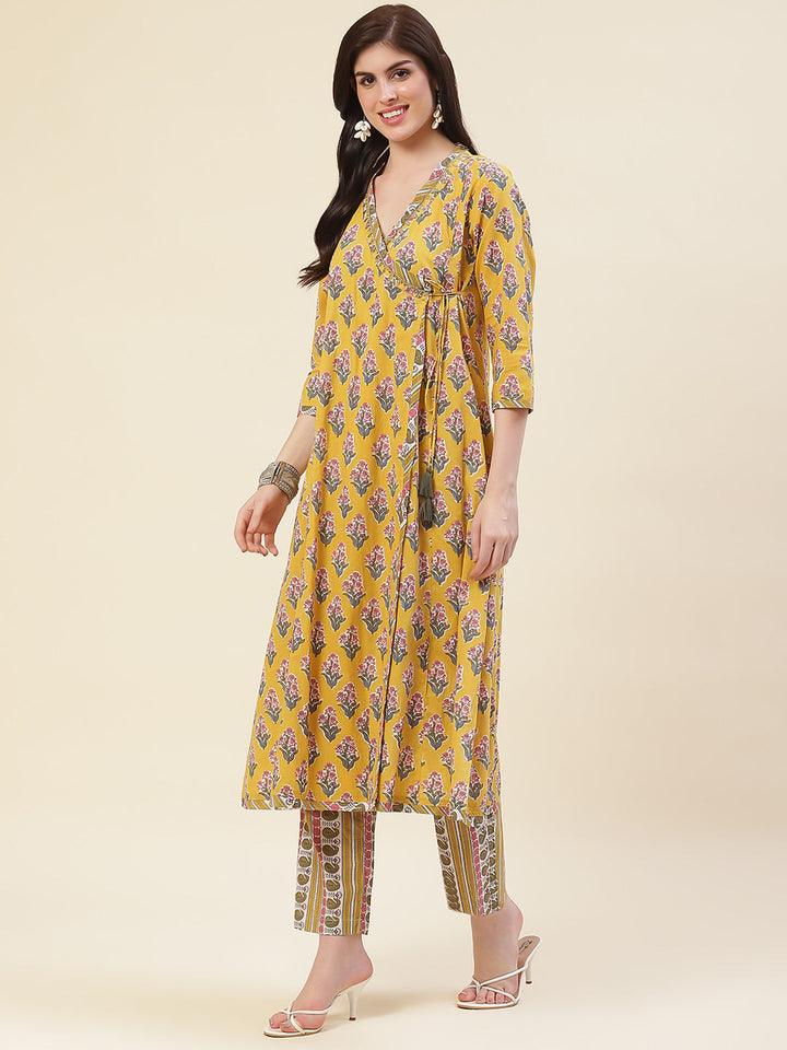 Floral Printed Cotton Kurta With Pants