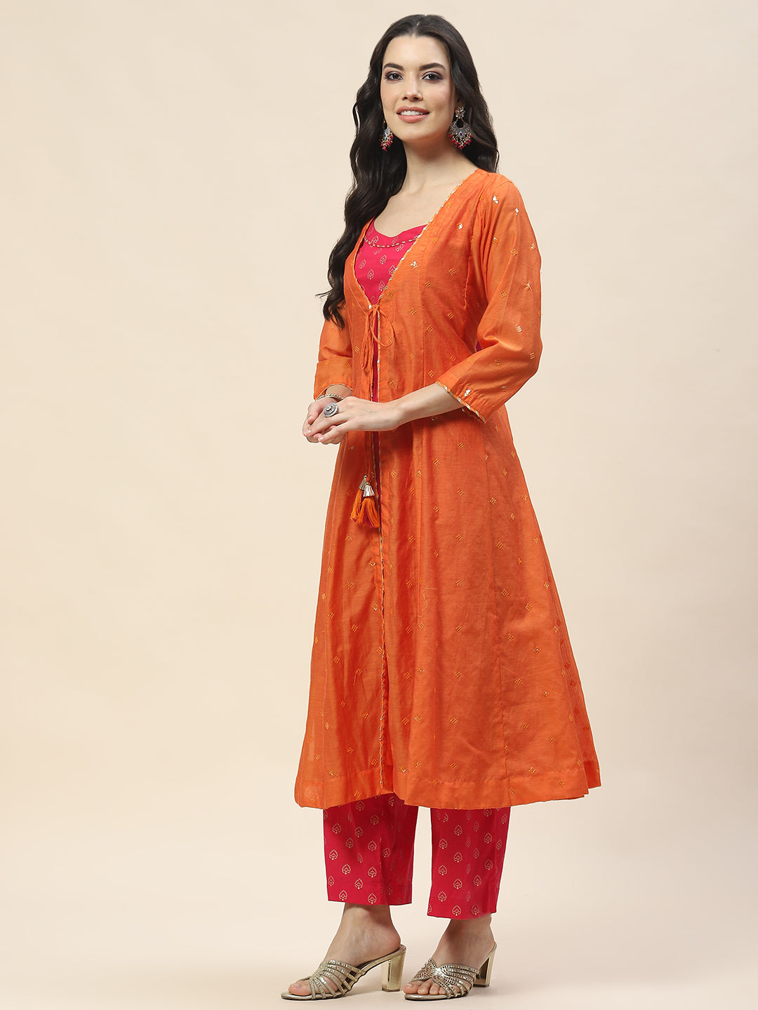 Embroidered Chanderi Kurta With Cape &amp; Pants