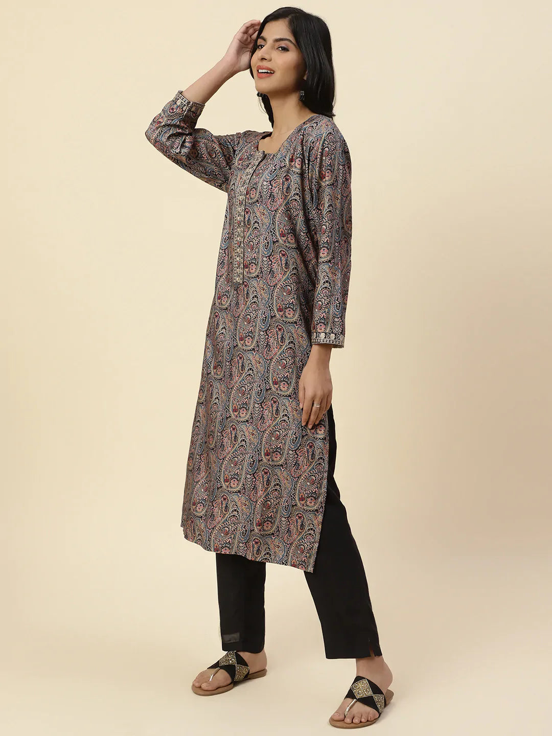 Printed Pashmina Kurta With Pants