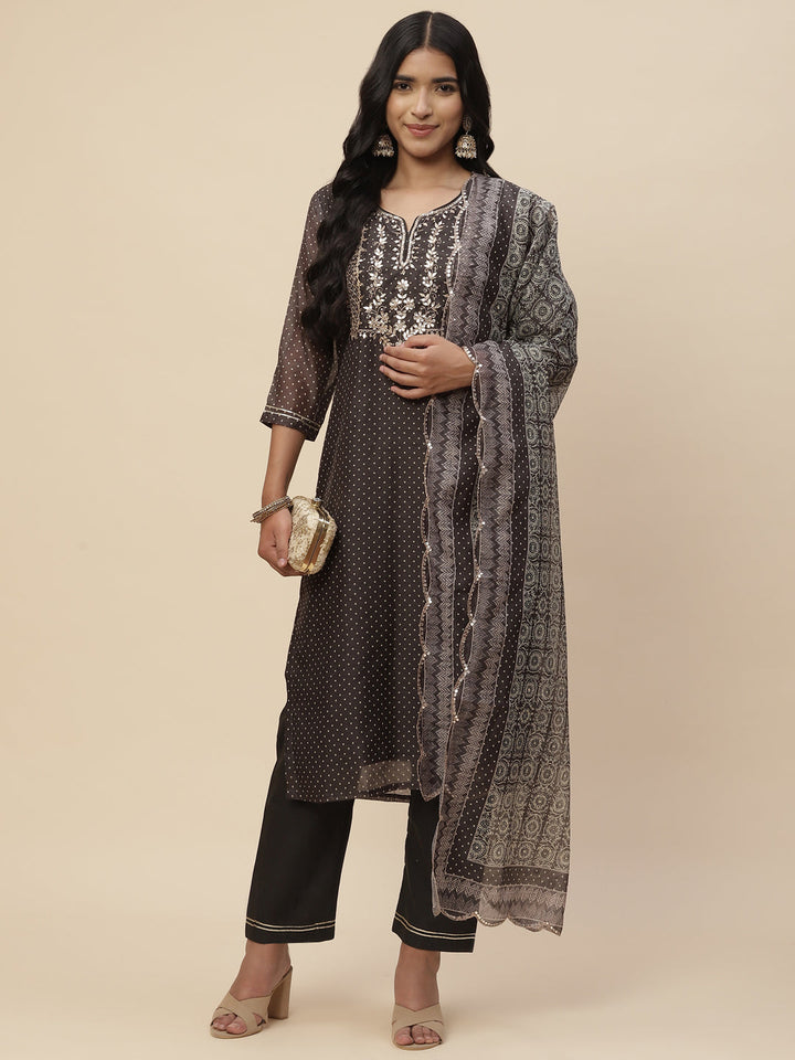 Zari Neck Embroidered Chanderi Kurta With Pants &amp; Dupatta