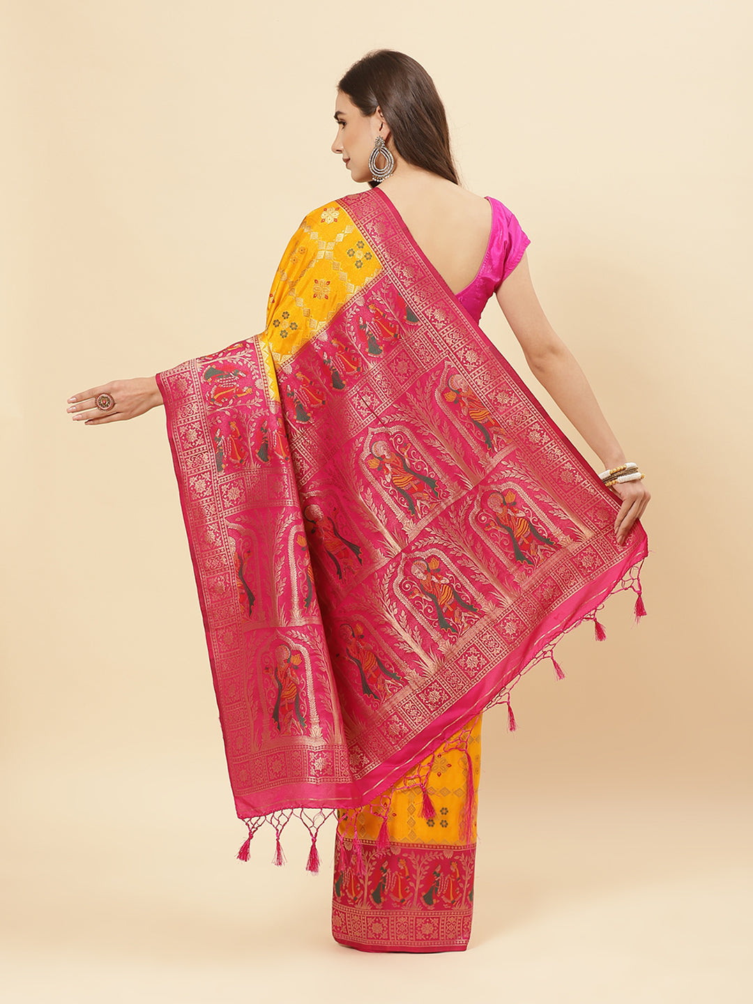 Bandhez Art Handloom Saree With Zari Jaal Border