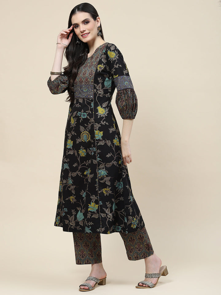 Floral Printed Cotton Kurta With Pants