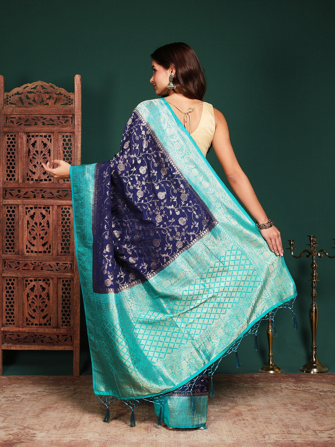 Plain Crepe Saree