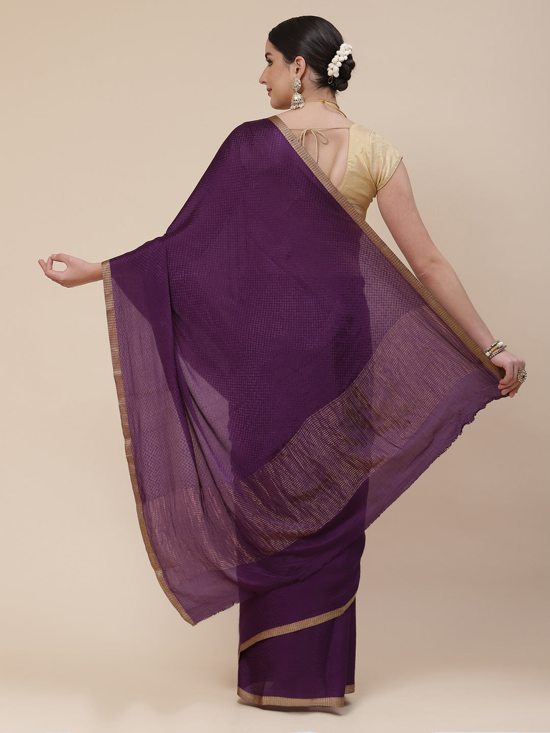 Piped Border Crepe Plain Saree