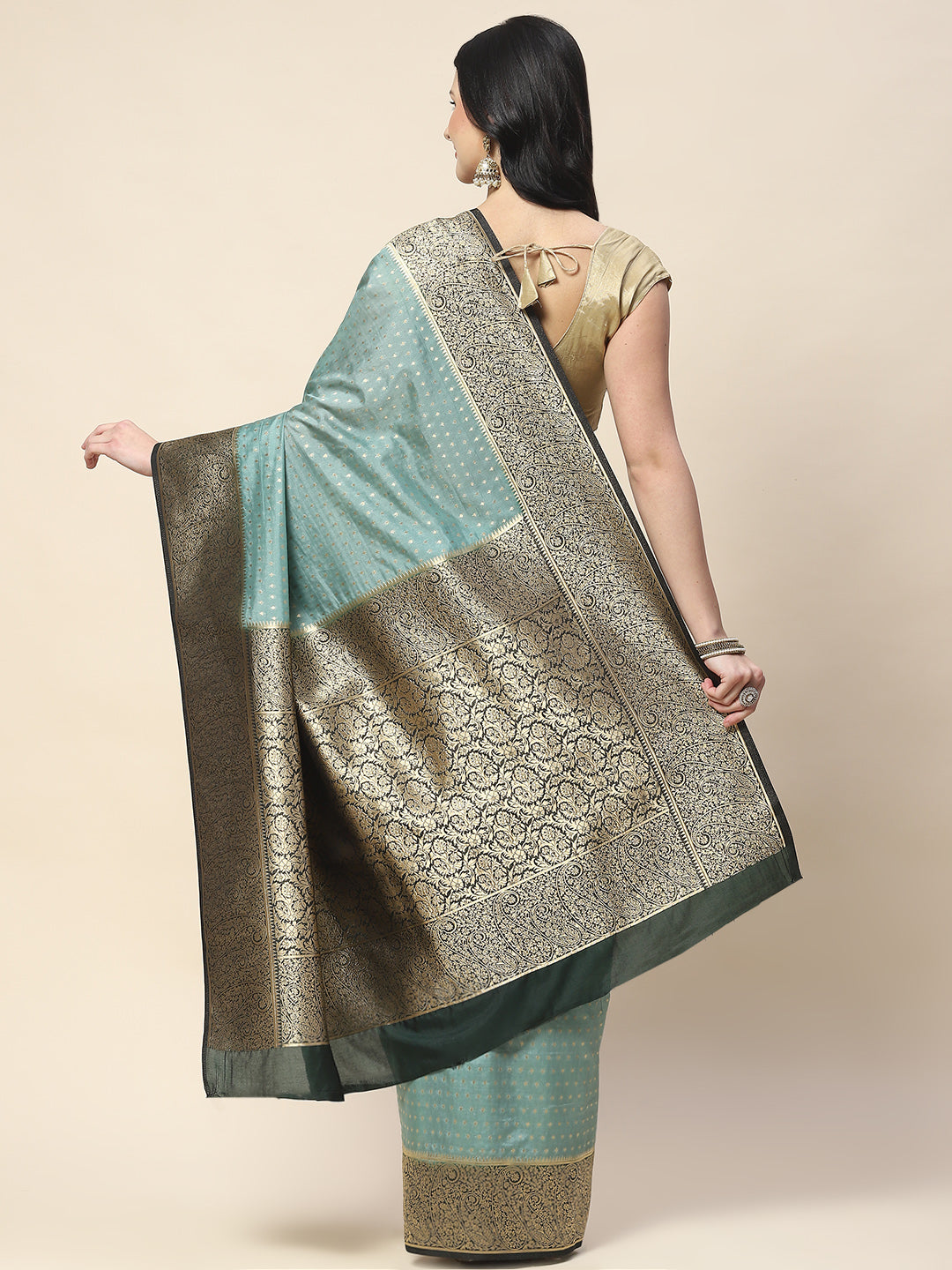 Zari Border Booti Woven Handloom Saree