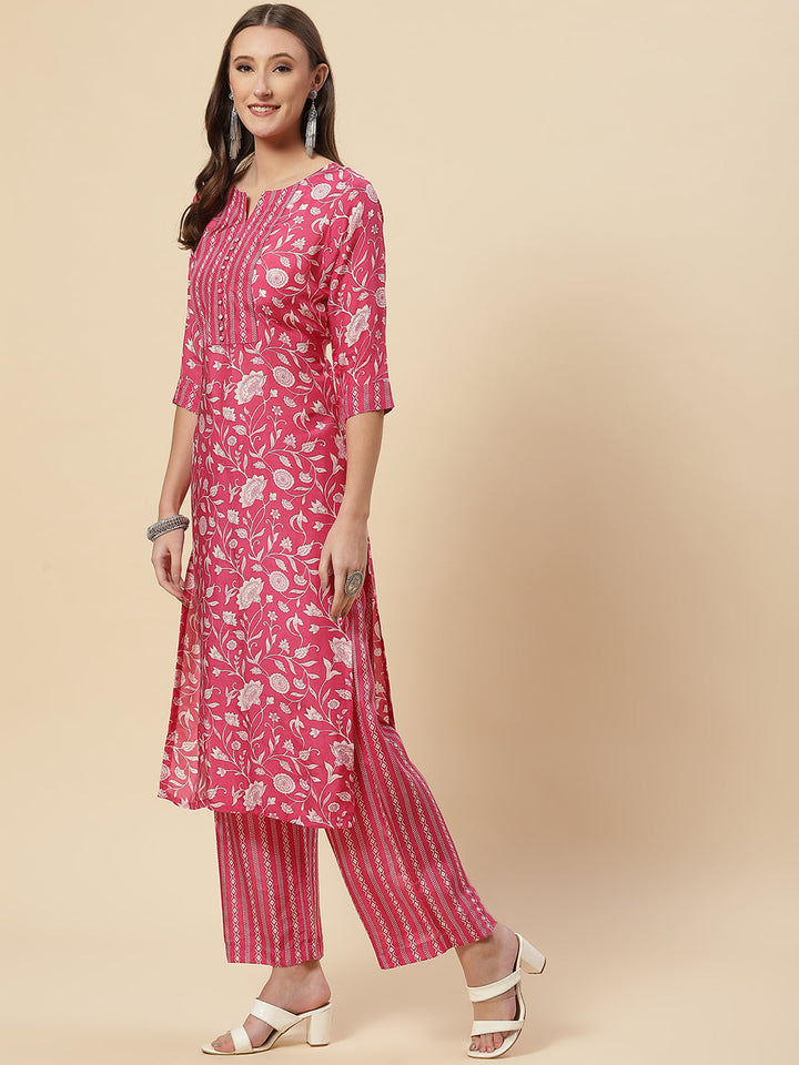 Floral Printed Muslin Kurta With Pants