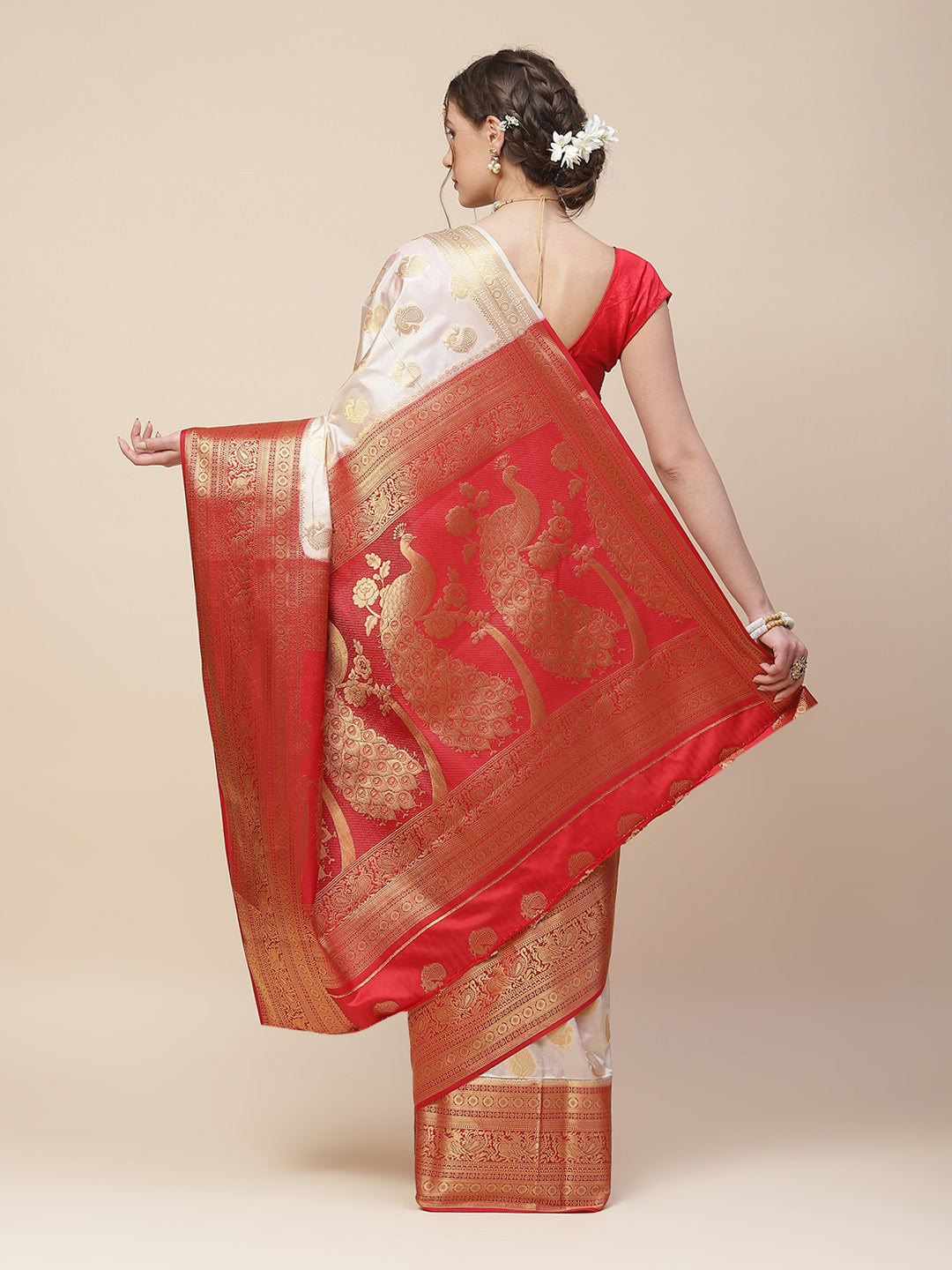 Zari Border Woven Art Handloom Saree