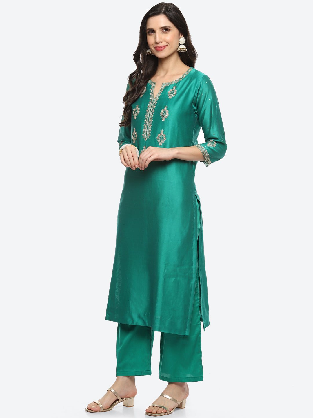Neck Embroidered Booti Handloom Kurta With Pant