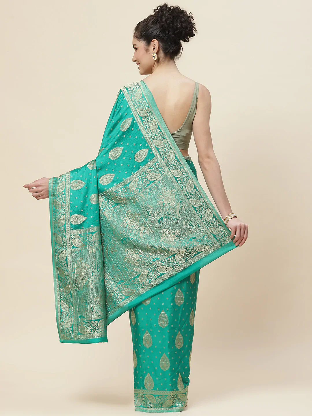 Zari Booti Crepe Plain Saree