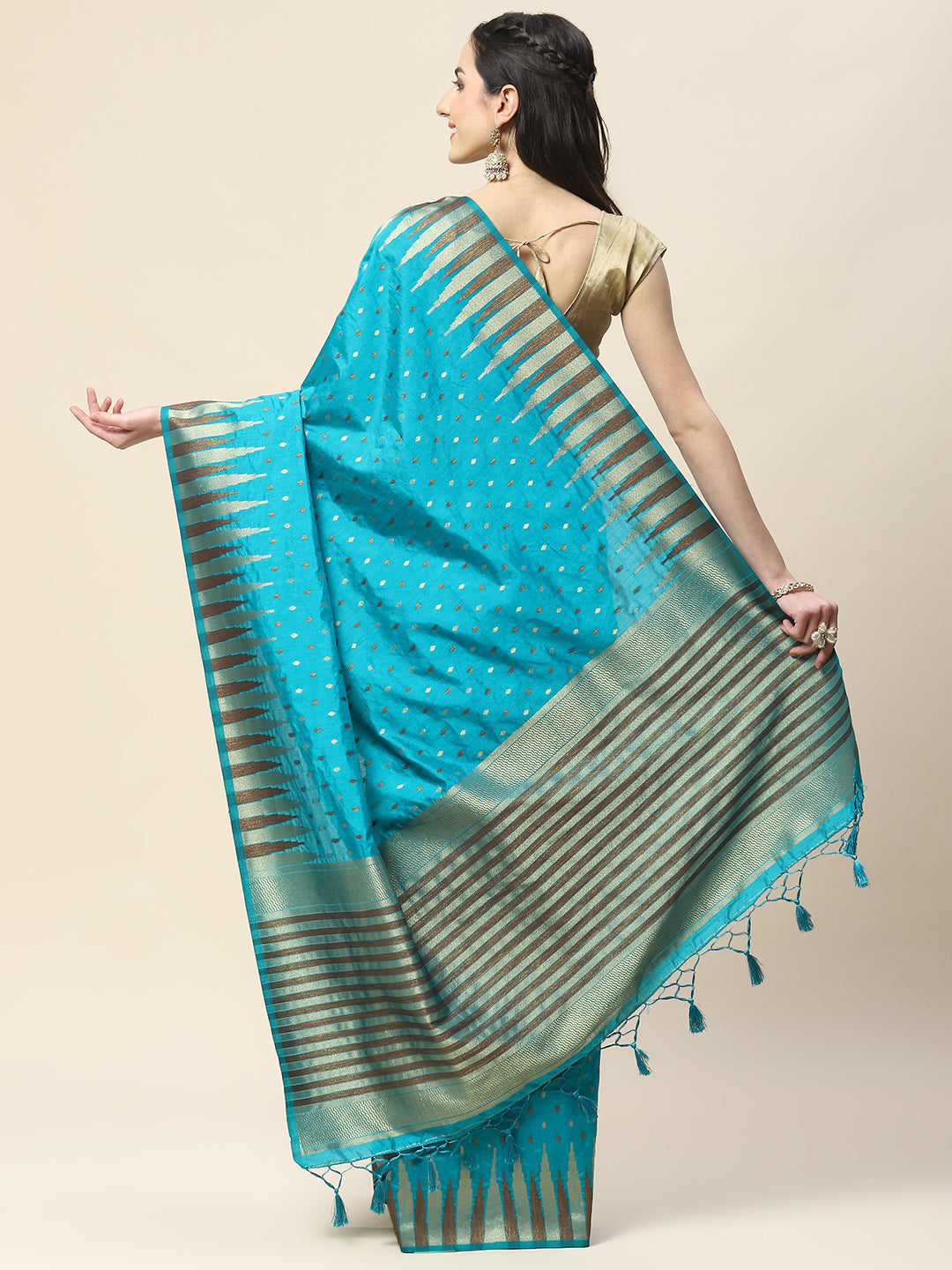 Zari Border Booti Woven Handloom Saree