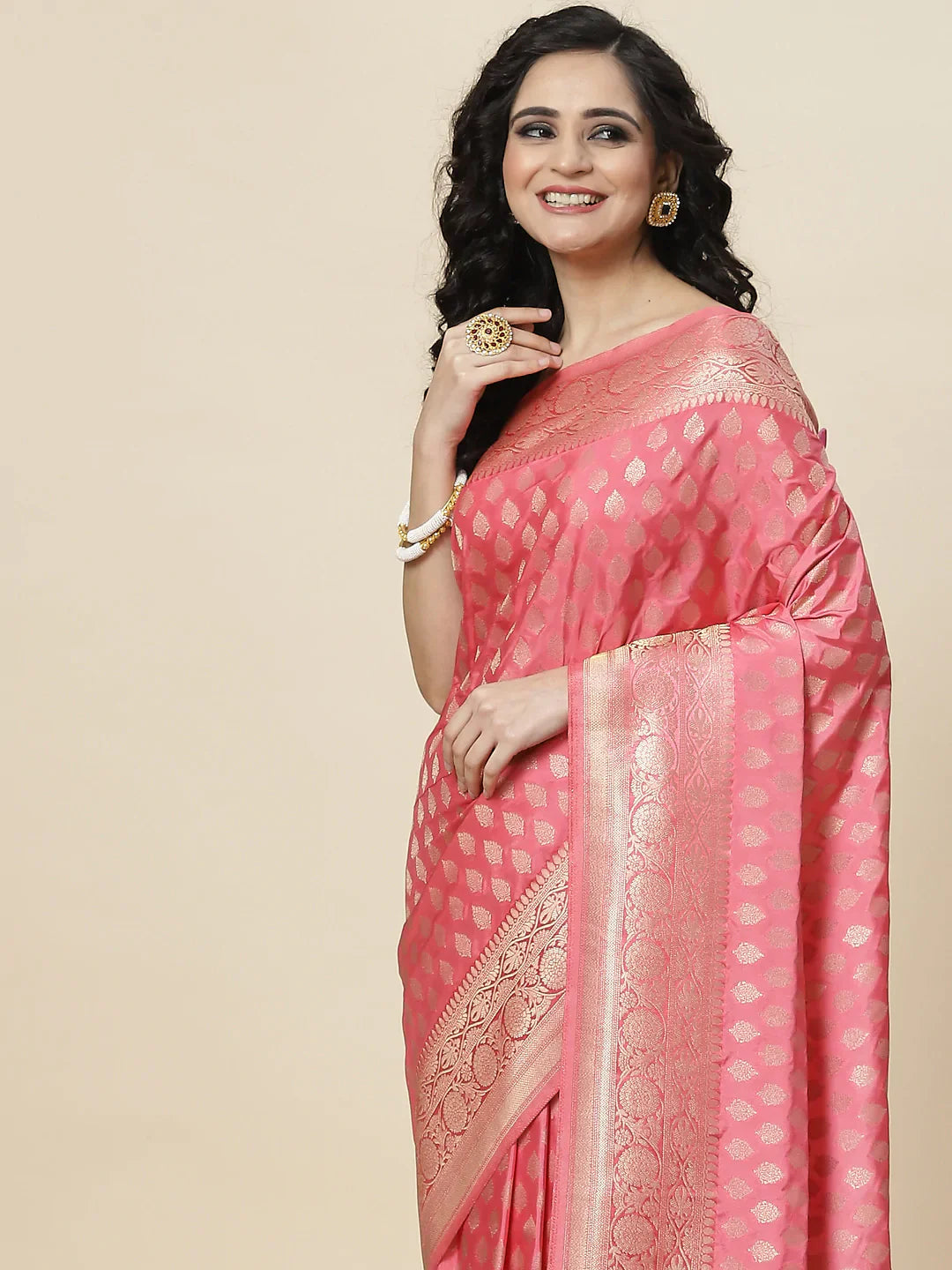 Zari Booti Handloom Woven Saree
