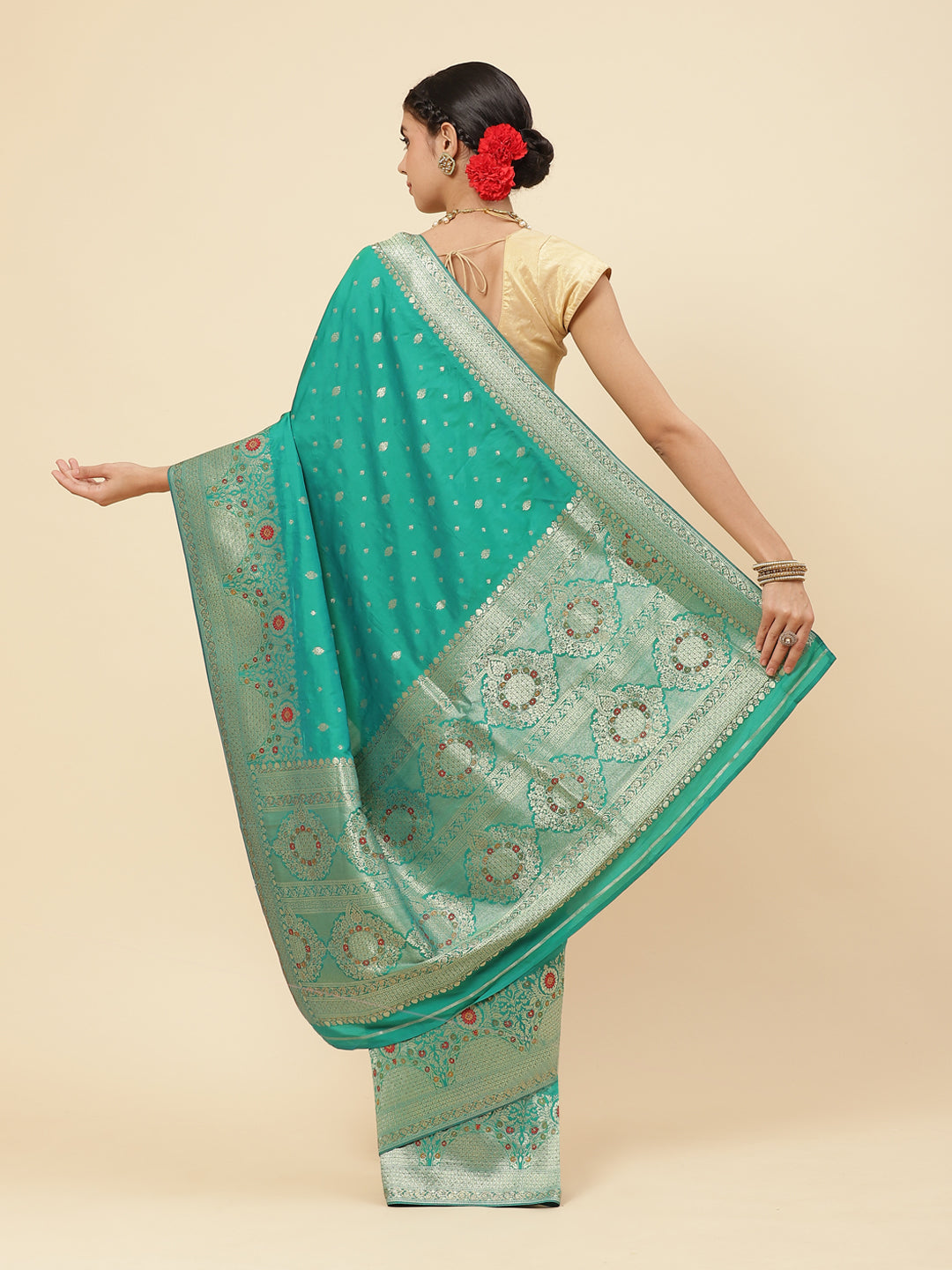 Banarasi Saree with Stone Booti