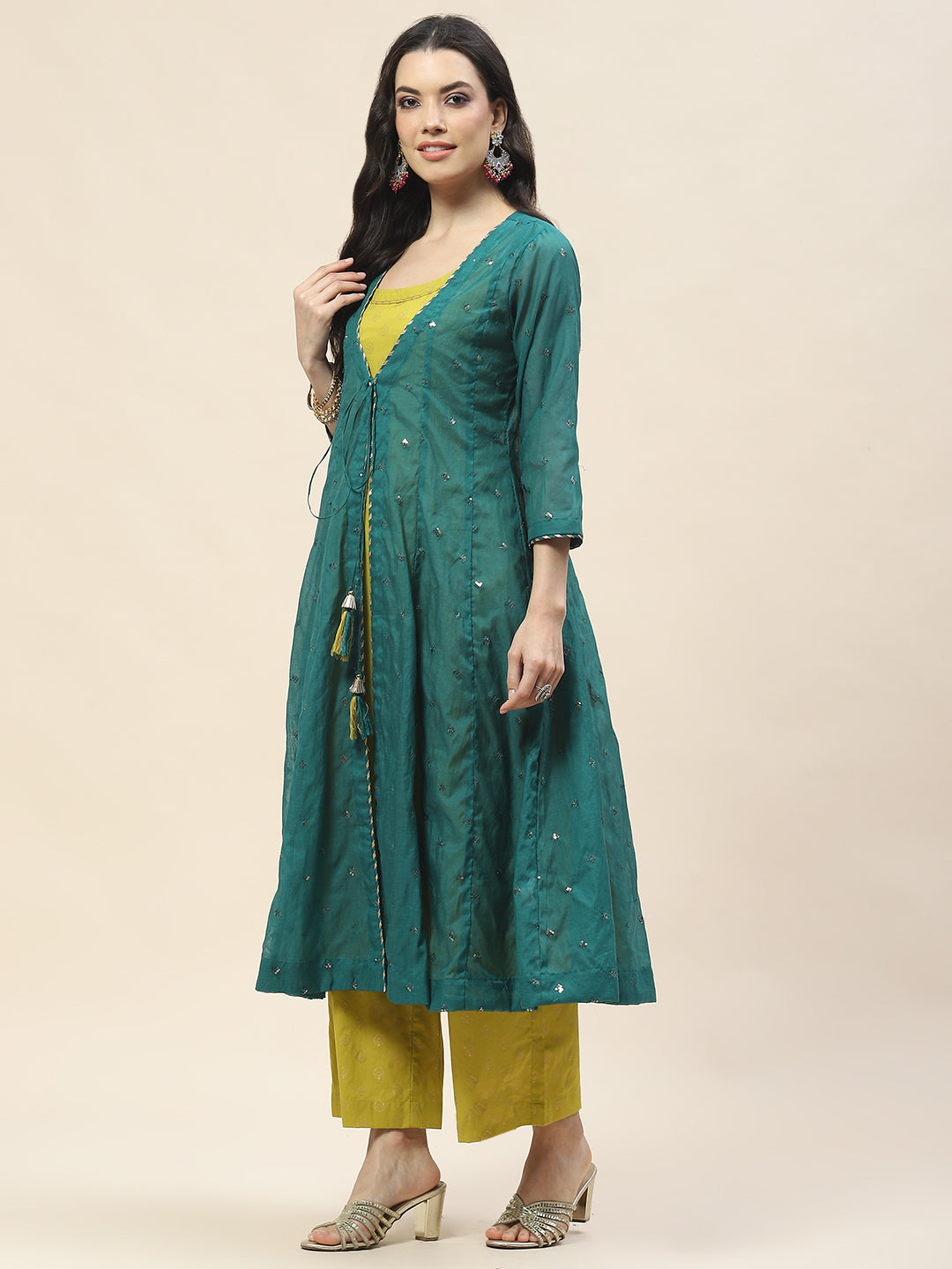 Embroidered Chanderi Kurta With Cape &amp; Pants