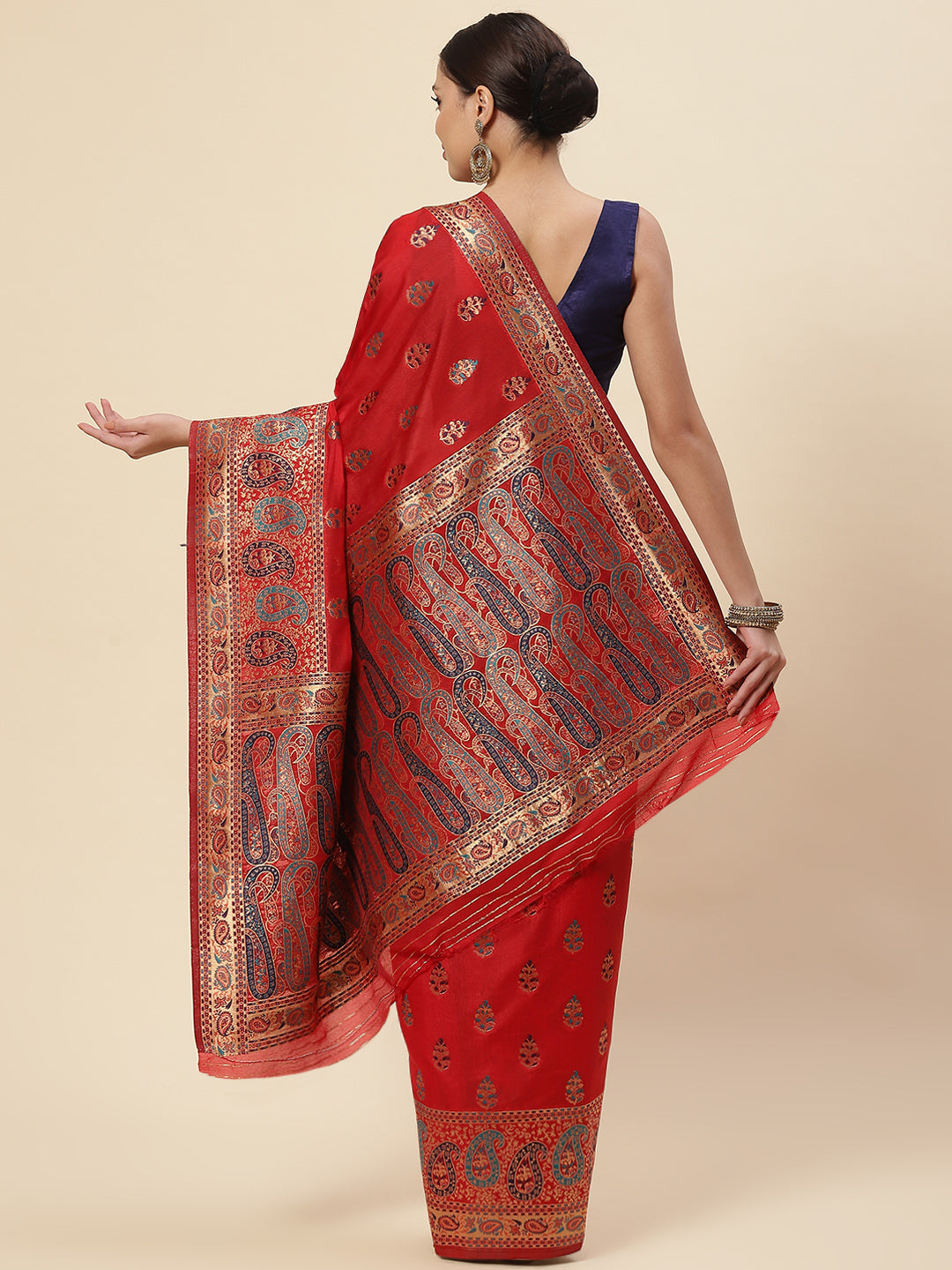 Zari Border Booti Handloom Woven Saree