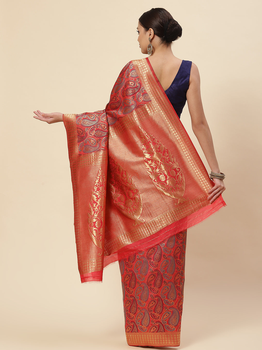 Zari Jaal Handloom Woven Saree