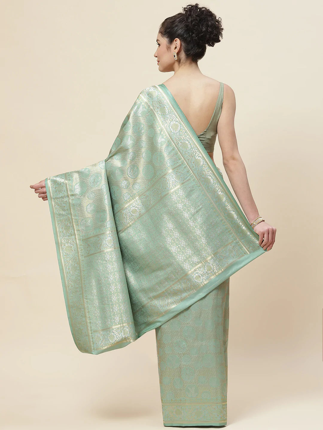 Zari Border Art Handloom Woven Saree