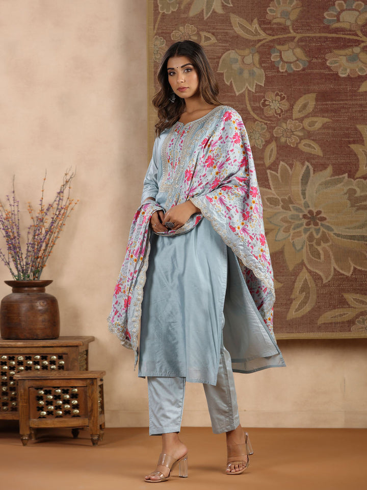 Neck Embroidered Chanderi Kurta With Pants &amp; Dupatta