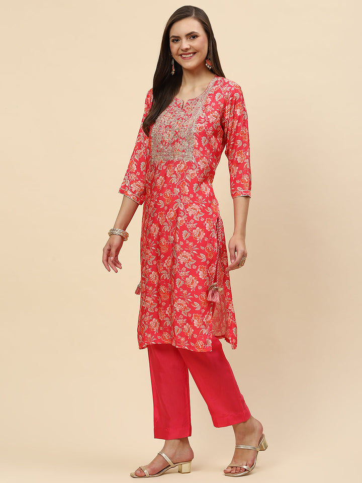 Zari Neck Embroidered Muslin Kurta With Pants