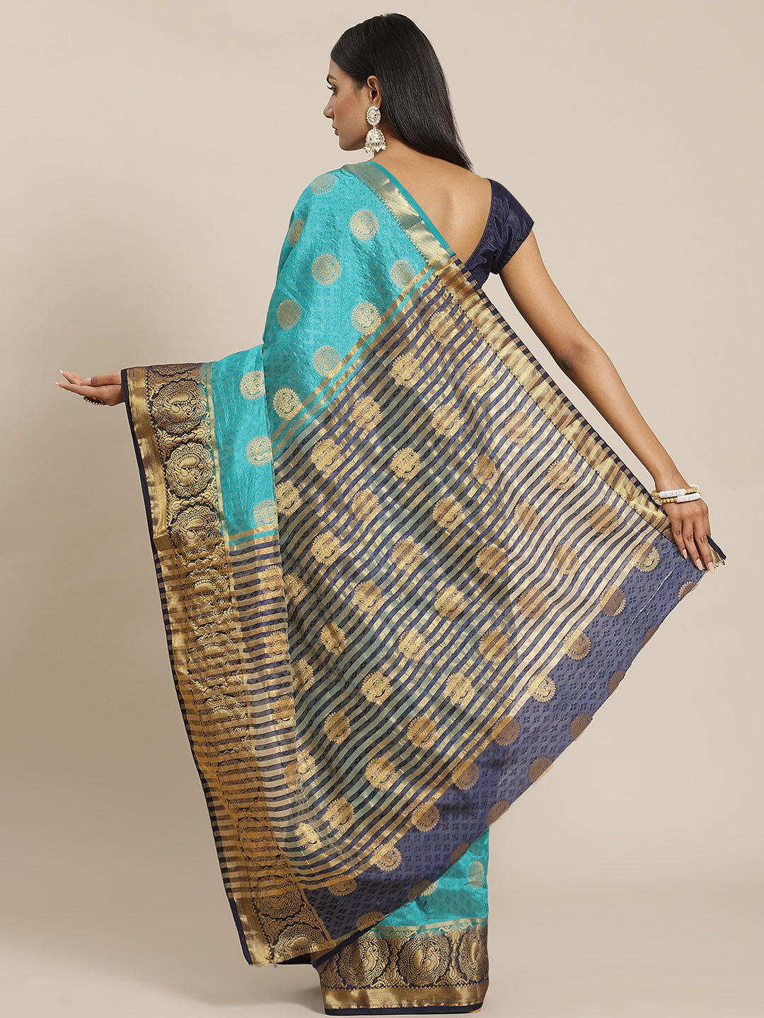 Zari Border Booti Art Handloom Woven Saree